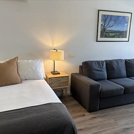 Tall Timbers Motel Dungog Экстерьер фото